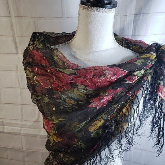 Vintage Beautiful Boho Red Rose Sheer Black Fringe Scarf Rayon Womens 40x37 - Picture 6 of 10